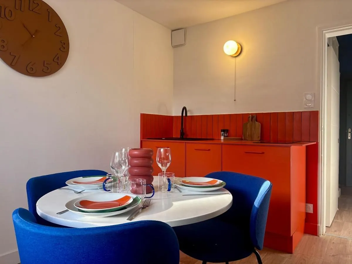 La Sixtys Room Loveroom Castres  0*, Castres (Tarn)